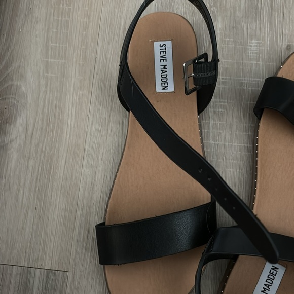 Women’s Steve Madden Sandals - Picture 2 of 4